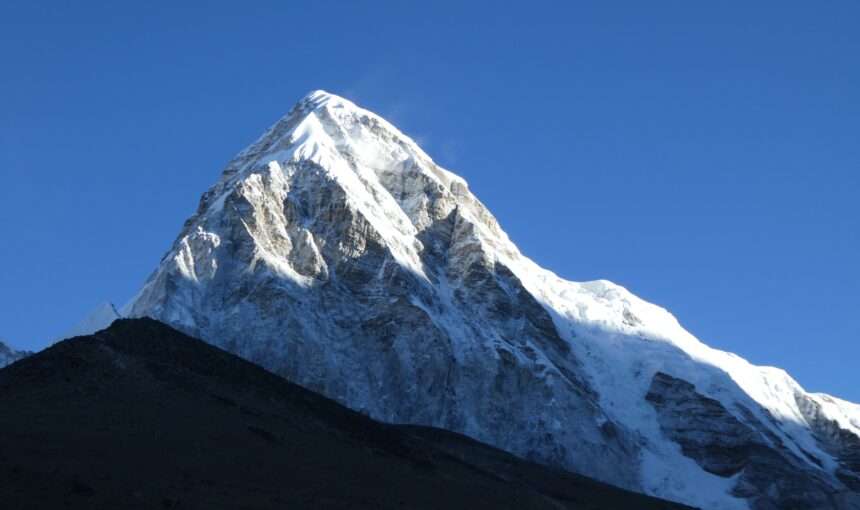What Everest Base Camp Actually Looks Like Day by Day: A Realistic Trail Diary