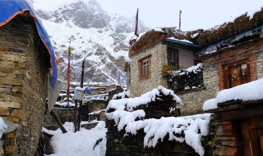 Tea, Yak Dung Stoves, and 6 PM Card Games: What Life in a Himalayan Teahouse Is Really Like